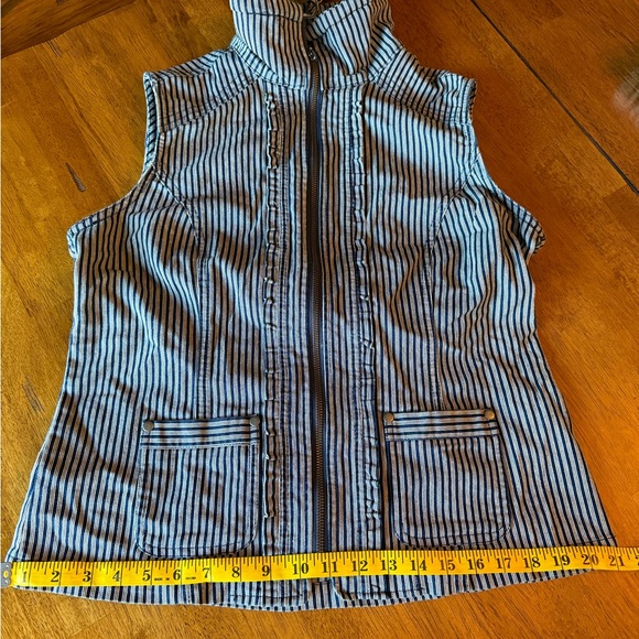 CHRISTOPHER & Banks DENIM Vest JEAN s ruffled zipper pinstriped railroad blue - Picture 7 of 9